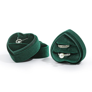Boîtes à bijoux en velours vert pour colliers, pendentifs, boucles d'oreilles et bagues, boîte organisatrice de bijoux en daim - Product Image 1