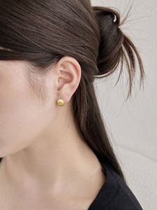 Boucles d'oreilles clipsables en forme de U, design personnalisé minimaliste pour femmes, en argent S925 rhodié, plaqué or 18 carats, fil métallique - Product Image 6