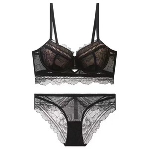 Ensemble de lingerie sexy en dentelle et résille, soutien-gorge push-up rembourré et culotte confortable - Product Image 4