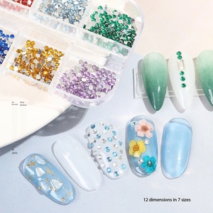 อุปกรณ์ตกแต่งเล็บ BIN New 3D 12 ช่อง ลายคริสตัล AB รูปหัวใจ ดีไซน์พิเศษ - Product Image 4