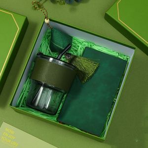 Ensemble cadeau d'entreprise de style chinois de couleur verte pour les clients, souvenirs pour les employés avec tasse isotherme pour hommes et femmes - Product Image 2