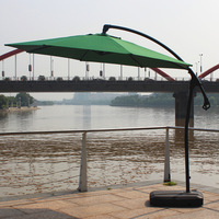 Parasol extérieur commercial parapluie banane en gris anthracite pour cours gymnases hôtels parcs loisirs utilisation