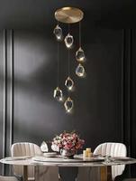 Lustre d'intérieur moderne de luxe avec hauts plafonds et long escalier Suspension de restaurant en cristal doré pour la décoration de bar d'hôtel à la maison