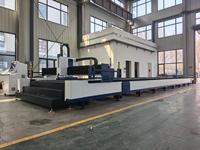 Grande découpeuse laser à fibre 6000W, modèle 6025, à structure portique, machine de découpe CNC pour acier au carbone, acier inoxydable, aluminium, IA, haute sécurité