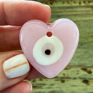 Colgante de cristal con ojo turco y corazón rosa, adorno de pared Nazar Boncuk, amuleto de ojo azul para la fabricación de joyas y decoración del hogar - Product Image 1