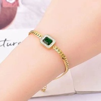 Nouveau Bracelet Femme en Acier Inoxydable Plaqué Or, Incrusté de Zircon Cubique Vert, Inaltérable, Idéal pour le Bureau ou comme Cadeau Professionnel, Bijou Tendance