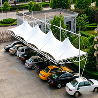 Structure de carport en membrane PVDF haute résistance, imperméable et ignifuge pour parking public et bâtiment commercial