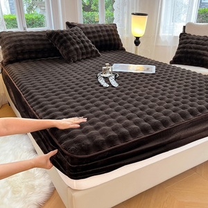 Surmatelas de lit bébé en velours <span class=keywords><strong>noir</strong></span>, chaud et rembourré, en flanelle, avec <span class=keywords><strong>drap</strong></span>-<span class=keywords><strong>housse</strong></span> en fourrure de vison, épais, en velours de lait, tapis de protection pour la maison - Product Image 1