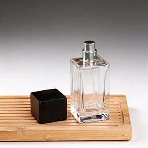 Flacons de parfum carrés transparents à paroi épaisse anti-fuite avec bouchons noirs 50ml 100ml pour le stockage de parfums Luxe Vente en gros Unique - Product Image 2
