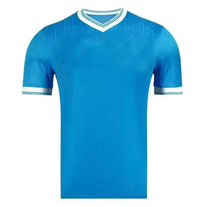 T-shirt court à col en V personnalisé avec logo d'équipe, numéros imprimés numériquement, respirant, séchage rapide, 100 % polyester, maillot de football vierge - Product Image 1