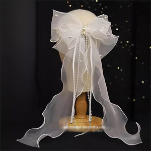 Accessoires de robe de mariée style féerique : Pince à <span class=keywords><strong>cheveux</strong></span> en mousseline blanche avec nœud, voile de mariée court, pince à <span class=keywords><strong>cheveux</strong></span> élégante en tulle blanc avec ruban - Product Image 3