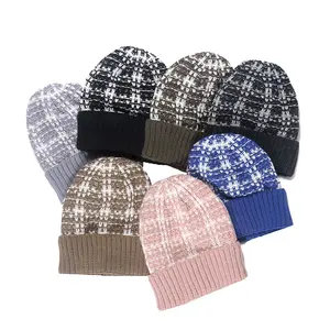 HZM-23309 High quality western woman fashion acrylic warm knitted hat cuff plaid beanie