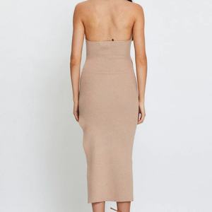 Robe longue moulante côtelée beige élégante et décontractée sans manches à col licou avec fente pour femme, collection été 2023 OEM - Product Image 5