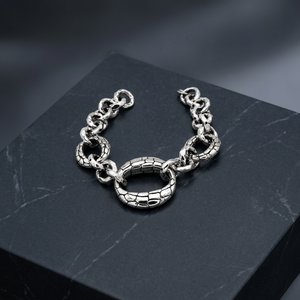 Bracelet chaîne ovale en argent 925, tailles variées, texture craquelée et maillons lisses - Product Image 2