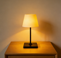 Lampe de table LED à commande tactile, étanche IP54, à intensité variable, avec logo personnalisé, pour hôtel, vente chaude de l'usine Coolqing