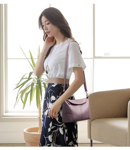 Wholesale Crossbody Bag for Ladies New PU Women's Bag Solid Color <b>Shoulder</b> Bag with Adjustable <b>Strap</b> - Product Image 4