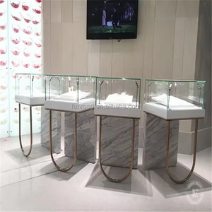 Vitrine de présentation pour bijouterie, en verre, avec étagères en métal et bois, pour colliers, boucles d'oreilles, bagues - Product Image 2