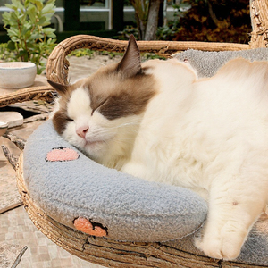 Atacado Confortável U-Shaped Plush Pet Toy Sólido Padrão Cat Toy Travesseiro para Gatos e Cães Cama & Acessórios - Product Image 2