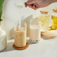 Logo personnalisé boîte de bière en verre transparent en forme de canette de 16 oz 20 oz couvercles et pailles en bambou de l'entrepôt américain pour tasses à café glacé