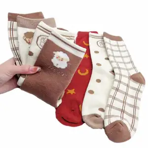 Meias bordadas com padrão de jacquard personalizadas meias quentes para mulheres