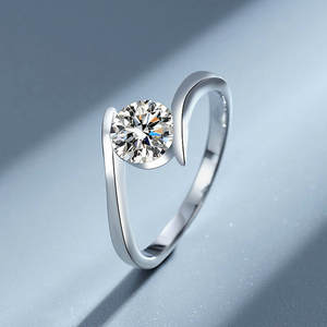 2025 Bague é<span class=keywords><strong>l</strong></span>égante classique en titane pur Angel's Kiss Diamond Ring Twist Arm Ring - Product Image 3