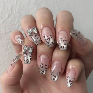 Faux <span class=keywords><strong>Ongles</strong></span> à Presser Léopard Diamantés de Taille Moyenne Style Ballerine Française pour Manucure Professionnelle et Extension d'<span class=keywords><strong>Ongles</strong></span> en Salon – Vente en Gros - Product Image 1