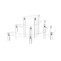 Usine de source personnalisée présentoir acrylique transparent trapézoïdal surélevé à trois couches pour restaurant sushi bar magasin de gâteaux