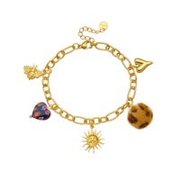 Nouveau bracelet à breloques tendance en acier inoxydable plaqué or 18 carats avec breloques soleil, cœur et pompon pour femme