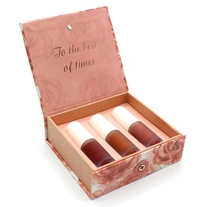 Herbruikbare op maat gemaakte magnetische sluiting boekvormige flip-parfum nagellak verpakking matte zwarte stevige dozen spons matte laminatie - Product Image 6