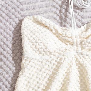 Maillot de bain 2 pièces pour femme, style bandeau torsadé sans bretelles, coupe coquine, uni, à lacets, avec logo 3D personnalisé, faible MOQ, échantillon gratuit - Product Image 4