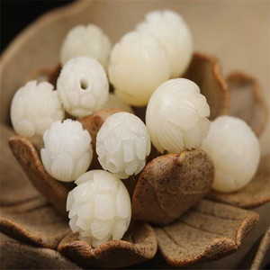 Perles entretoises sculptées en racine de Bodhi, élégantes et exquises, style lotus, style jade blanc, accessoires de perles de prière chinoises pour la fabrication de bracelets - Product Image 1