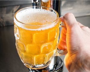 Chope <span class=keywords><strong>à</strong></span> <span class=keywords><strong>bière</strong></span> en acrylique incassable, 650ml, 22oz, chope <span class=keywords><strong>à</strong></span> <span class=keywords><strong>bière</strong></span> en <span class=keywords><strong>plastique</strong></span> transparent, grand <span class=keywords><strong>verre</strong></span> <span class=keywords><strong>à</strong></span> <span class=keywords><strong>bière</strong></span> en <span class=keywords><strong>plastique</strong></span> - Product Image 4