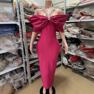 Elegante Vestido <span class=keywords><strong>de</strong></span> Noche <span class=keywords><strong>de</strong></span> Satén con Cuello Halter y Perlas, Plisado <span class=keywords><strong>de</strong></span> Gasa, Largo hasta el Suelo, para Fiesta Formal, para Mujer - Product Image 5