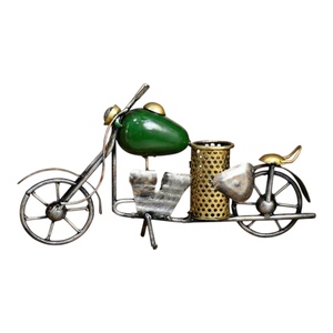 Portaplumas decorativo de aluminio con diseño de bicicleta, diseñado para decoración de oficina, accesorios que mejoran el estilo del espacio de trabajo, diseño creativo y práctico - Product Image 1