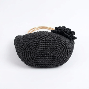 Bolso Tote de Rafia Negra Tejida con Decoración Floral de Perlas, Asa Metálica y Cierre de Cremallera, Bolso Portátil para Playa y Viajes - Product Image 3