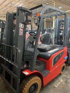 Chariot élévateur électrique à batterie HELI CPD18 1.8T pour la manutention logistique en entrepôt avec accessoire de positionnement des fourches - Product Image 5