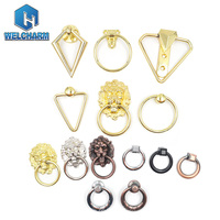 Poignées de porte de meubles Triangle de luxe anneau en alliage de Zinc boutons décoratifs pour chambre canapé cuisine placard tire matériau métallique