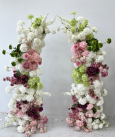 Susunan Bunga Hydrangea Cantik di Atas Lengkungan, Bunga Hydrangea Sutra Warna Pink Lembut dan Putih, Bola Bunga sebagai Centerpiece, Latar Belakang Pernikahan, Dekorasi Bunga