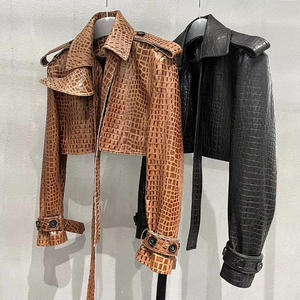 Neu Eintreffende Lederjacke für Damen in Crop-Länge aus Echtem Leder - Product Image 2