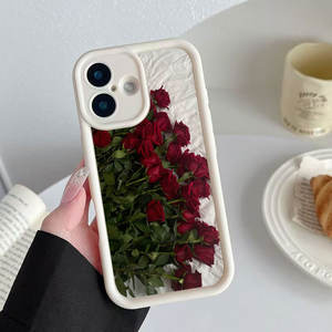 Funda para iPhone 17 con Rosas de Pantalla Completa, Compatible con 16 Pro Max, 15 Pro, 14/13, Estilo Europeo y Americano, Personalizable y Moderna - Product Image 4