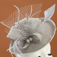 Chapeau de fête pour femmes, mode en gros de Yiwu, chapeau simple, coiffe en plumes, fascinateur, base en sinamay