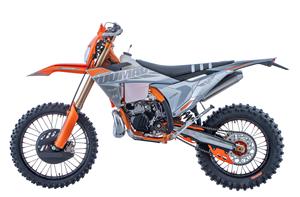 Vente directe d'usine 2025 Zuumav A9-MT300 Moto chinoise 2 temps 300cc Moto tout-terrain Moto de cross d'occasion pour les professionnels - Product Image 2