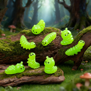 Lindas Mini Figuras de Resina de Oruga, Pequeños Adornos de Insectos de Resina para Jardín de Hadas, Casa de Muñecas, Bonsái y Decoración de Escritorio - Product Image 2