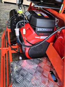 ماكينة تعويم كهربائية قابلة للقيادة مع محرك يعمل بالبنزين ولتلميع وتشطيب الخرسانة - Product Image 5