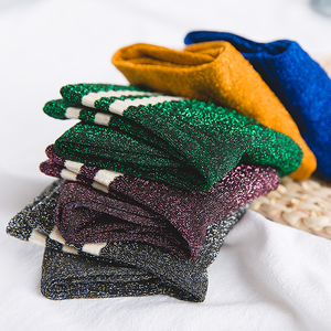 <span class=keywords><strong>Chaussettes</strong></span> pour femmes brillantes, <span class=keywords><strong>chaussettes</strong></span> en fil d'or et d'argent, <span class=keywords><strong>chaussettes</strong></span> personnalisées avec grip, <span class=keywords><strong>chaussettes</strong></span> de Pilates brillantes - Product Image 3