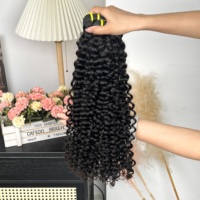 Mèches de cheveux naturels 100% vierges vietnamiens de grade 12A, alignées sur les cuticules, bouclées en profondeur, pour tissage