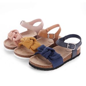 2024 estate nuovo stile per ragazze sandali dolci morbidi con fondo aperto traspirante per bambini sandali in sughero alla moda graziose <span class=keywords><strong>scarpe</strong></span> da spiaggia con fiocco all'aperto - Product Image 1
