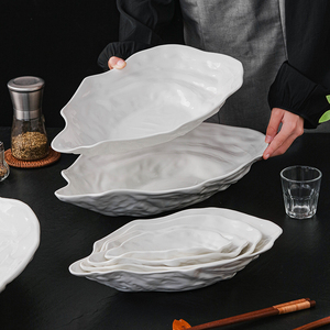 Piatti <span class=keywords><strong>di</strong></span> lusso moderni creativi in ceramica con guscio <span class=keywords><strong>di</strong></span> ostrica progettati piatti per cucina privata per feste specialità Sashimi <span class=keywords><strong>di</strong></span> pesce hotel - Product Image 2