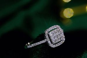 Bague de fiançailles en or blanc 18 carats avec diamant naturel de 0,35 ct de forme carrée, bijoux fins sur mesure, vente en gros Xinfly - Product Image 4
