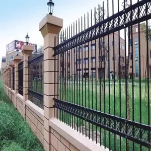 Galvanizli taşınabilir arazi çiti süs Metal çit ferforje çinko çelik çit panelleri